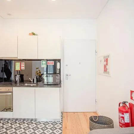 Charming Downtown - 4pp Wifi Tv Apartment Porto